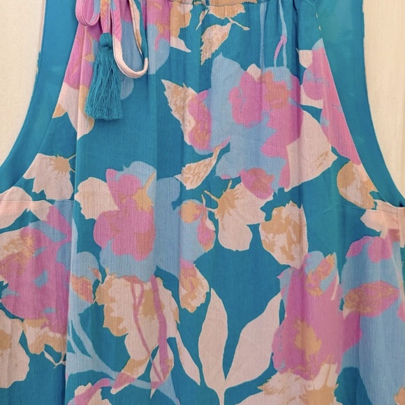BAHAMA BLUES SUMMER FLORAL DRESS. LINED, MINI LENGTH, HALTER NECKLINE. GREAT CON - Picture 5 of 16